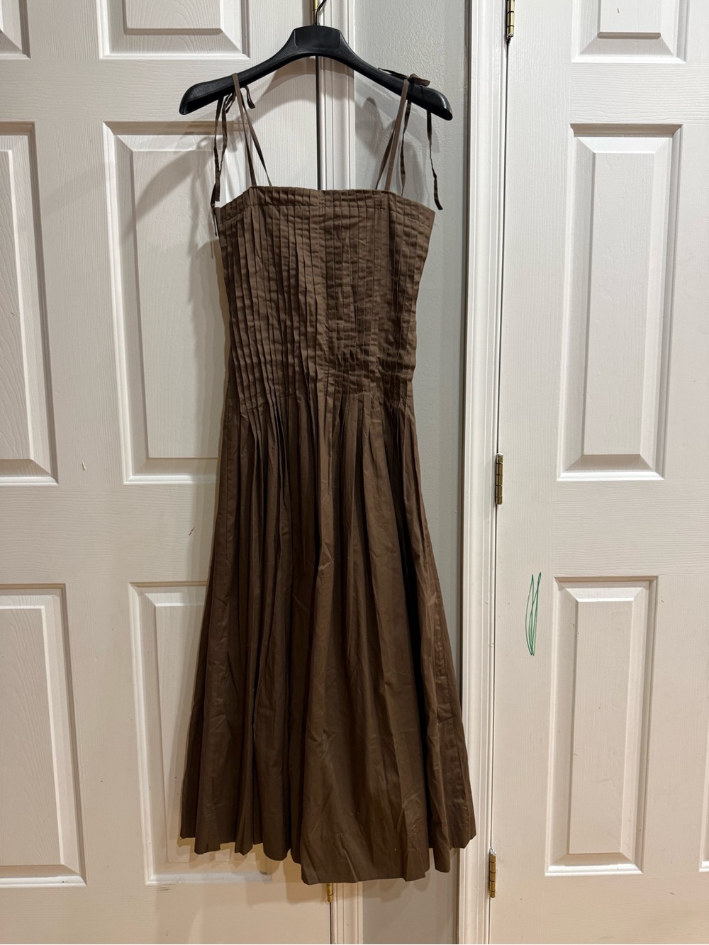 Moon River Brown Midi Dress with Tie Straps NWOT